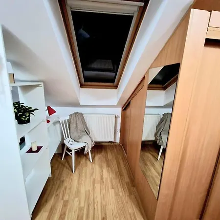 Matilda Old Town With Free 2 Car Parking Apartment *